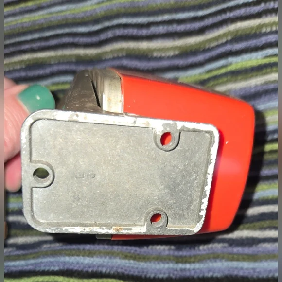 Vintage Pencil Sharpener - Picture 3 of 4